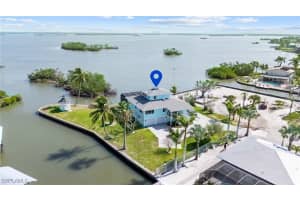 291 Flamingo St, Fort Myers Beach