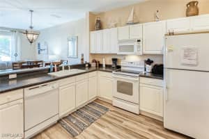 1080 Hampton Circle, Naples, FL 34105 - MLS#225068406