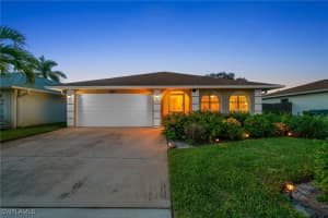 567 99TH Avenue, Naples, FL 34108 - MLS#225068434