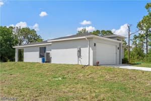 842 Naples Avenue, Lehigh Acres, FL 33974 - MLS#225068447