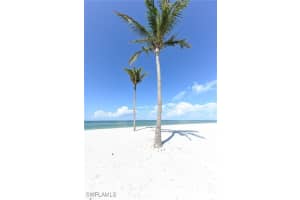 101 DOMINICA Lane, Bonita Springs, FL 34134-8512 - MLS#225068486