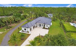 652 15th Street, Naples, FL 34117 - MLS#225068498