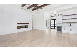 652 15th Street, Naples, FL 34117 - MLS#225068498