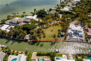 930 18th Avenue, Naples, FL 34102 - MLS#225068501