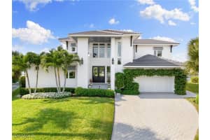 414 Palm Court, Naples, FL 34108 - MLS#225068522