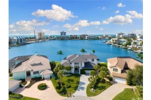 414 Palm Court, Naples, FL 34108 - MLS#225068522