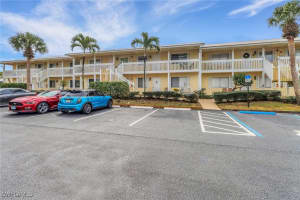 4617 Bayshore Drive, Naples, FL 34112 - MLS#225068564
