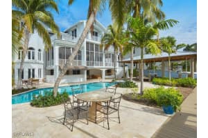 720 17th Ave S, Naples