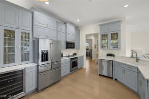 5065 Yacht Harbor Dr 203, Naples