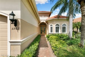 5962 Hammock Isles Circle, Naples, FL 34119 - MLS#225068634
