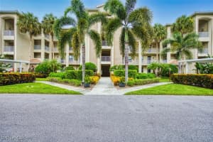 9350 Highland Woods Boulevard, Bonita Springs, FL 34135 - MLS#225068732