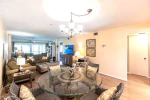 185 Penny Lane, Naples, FL 34112 - MLS#225068751