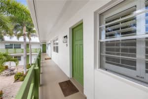 975 9th Avenue, Naples, FL 34102 - MLS#225068770