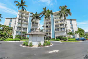 1300 Gulf Shore Boulevard, Naples, FL 34102 - MLS#225068779