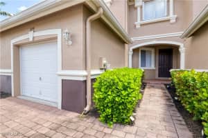 9774 Roundstone Cir, Fort Myers