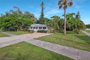 1755 Oakley Avenue, Fort Myers, FL 33901 - MLS#225068800