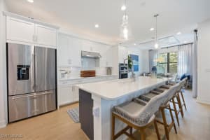 12940 Pembroke Dr, Naples