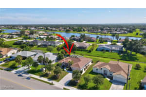2450 Rio De Janeiro Ave, Punta Gorda