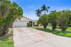 833 Sw 51st Ter, Cape Coral