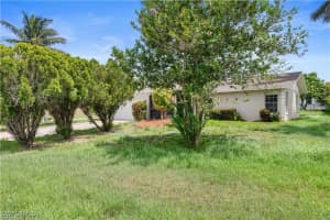 833 51st Terrace, Cape Coral, FL 33914 - MLS#225068944