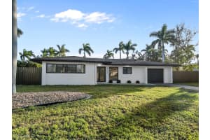 112 Bayshore Drive, Cape Coral, FL 33904 - MLS#225068946