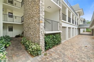 425 Wildwood Lane, Naples, FL 34105 - MLS#225068947