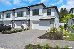 27851 Solis Grande Dr, Bonita Springs