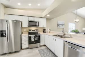 7360 Glenmoor Lane, Naples, FL 34104 - MLS#225068983