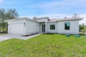 2903 37th St W, Lehigh Acres