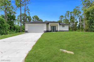 5222 Lee Street, Lehigh Acres, FL 33971 - MLS#225069146