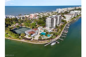 2400 Gulf Shore Boulevard, Naples, FL 34103 - MLS#225069153