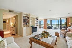 2400 Gulf Shore Boulevard, Naples, FL 34103 - MLS#225069153