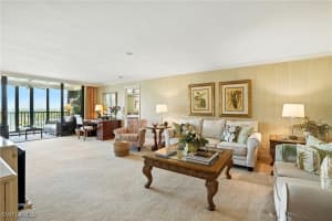 2400 Gulf Shore Boulevard, Naples, FL 34103 - MLS#225069153