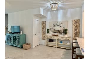 2837 Citrus St, Naples