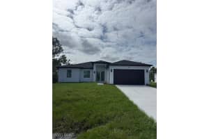 852 Amigo St E, Lehigh Acres