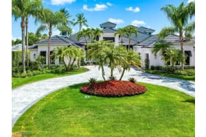 695 Wedge Drive, Naples, FL 34103 - MLS#225069184