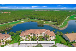 8600 Cedar Hammock Cir 1325, Naples