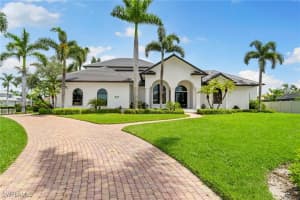 511 Alameda Ct, Marco Island