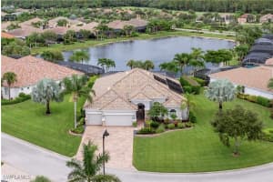 9052 Graphite Cir, Naples