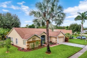 169 Plantation Cir, Naples