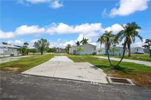 128 Cortez Way, Fort Myers Beach, FL 33931 - MLS#225069356