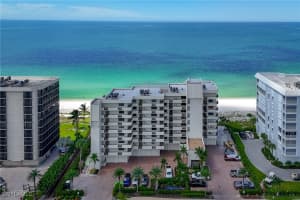 9715 Gulf Shore Dr 202, Naples