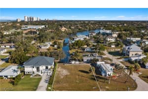 4460 Tarpon Avenue, Bonita Springs, FL 34134 - MLS#225069424