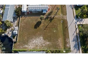4460 Tarpon Avenue, Bonita Springs, FL 34134 - MLS#225069424