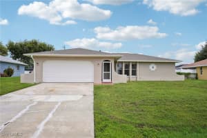 609 Se 25th Ter, Cape Coral