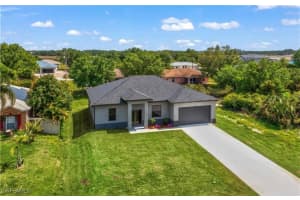 431 Pinafore Avenue, Lehigh Acres, FL 33974 - MLS#225069454