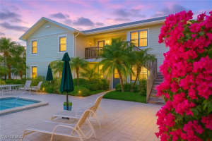 880 8th Avenue, Naples, FL 34102 - MLS#225069473