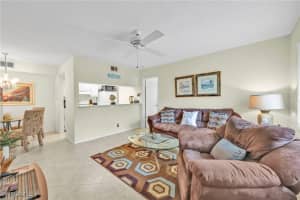 4287 27th Ct Sw 202, Naples