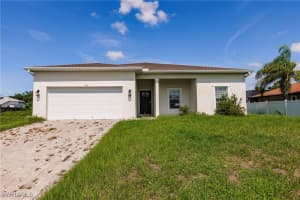 870 Columbia Street, Port Charlotte, FL 33948 - MLS#225069593