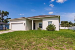 870 Columbia Street, Port Charlotte, FL 33948 - MLS#225069593